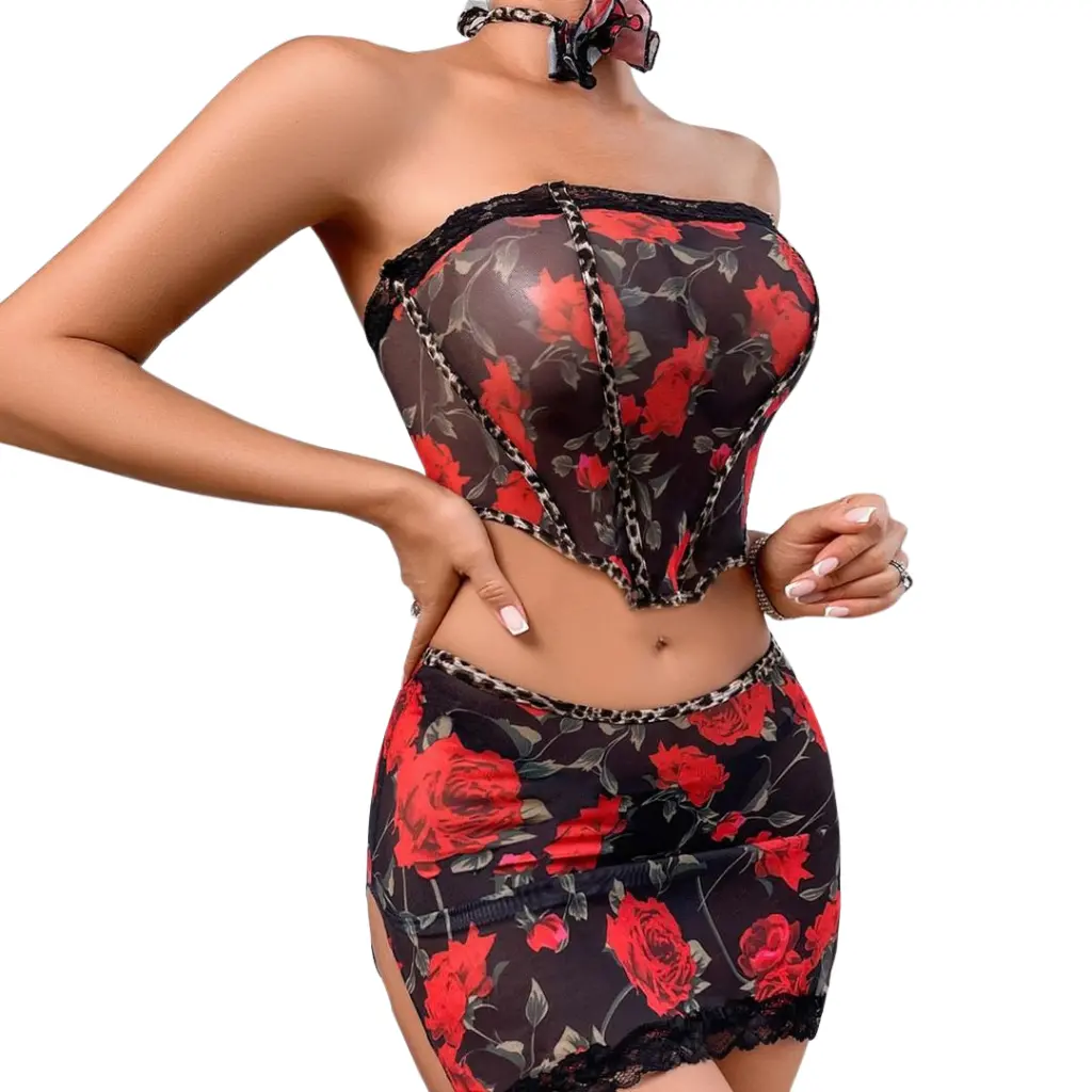 lessecretsdelea_beatriz_ensemble_florale_sexy_3.webp