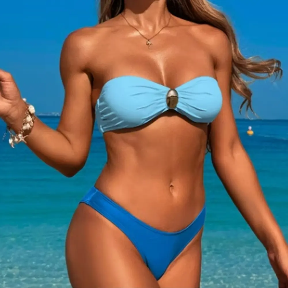 Lessecretsdelea_Baltia_Maillot_de_bain_2pièces_bandeau_culotte_bleu_Image_Carrousel1.webp