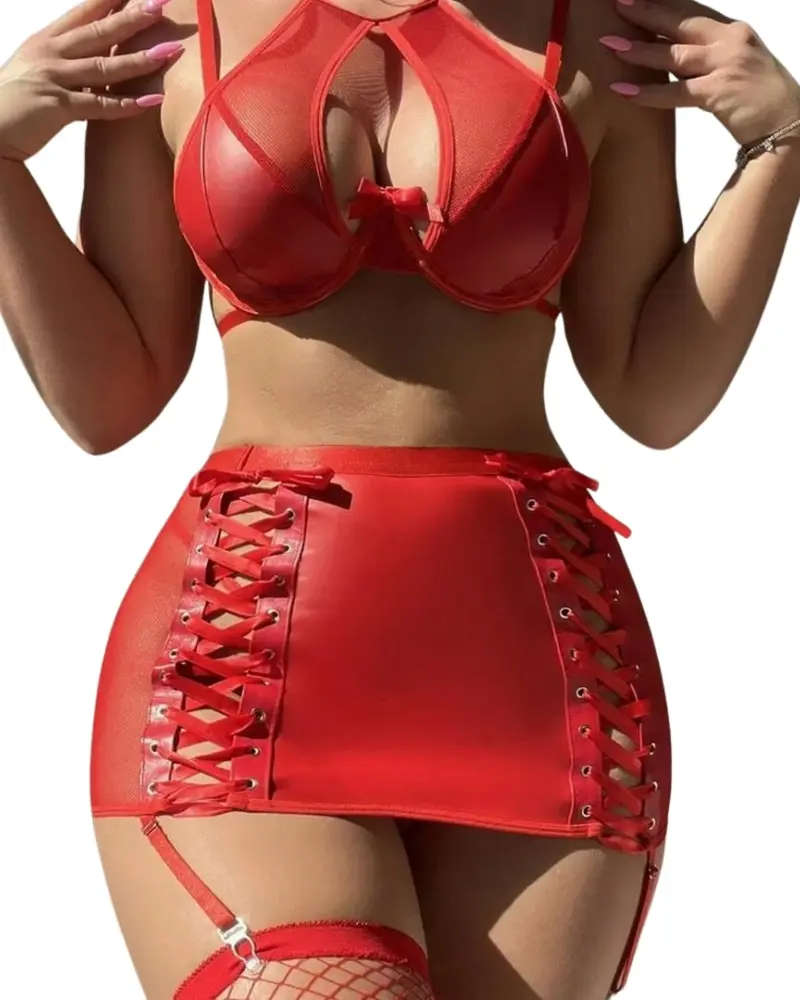 Electra - Ensemble rouge en simili cuir avec mini-jupe et jarretelles